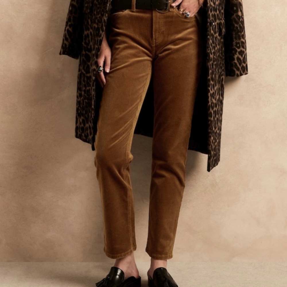 ***SOLD ELSEWHERE***Banana Republic high rise straight ankle corduroy pants